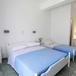 Finikas Santorini Hotel Kamári
