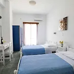Finikas Santorini 3*