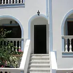 Finikas Santorini