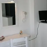 Hotel Finikas Santorini 3*