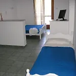 Hotel Finikas Santorini 3*