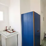 Finikas Santorini 3* Καμάρι