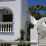 Finikas Santorini 酒店 3*