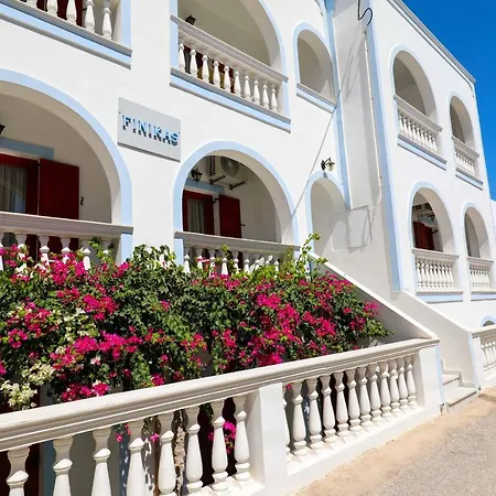 Finikas Santorini Hotell 3*