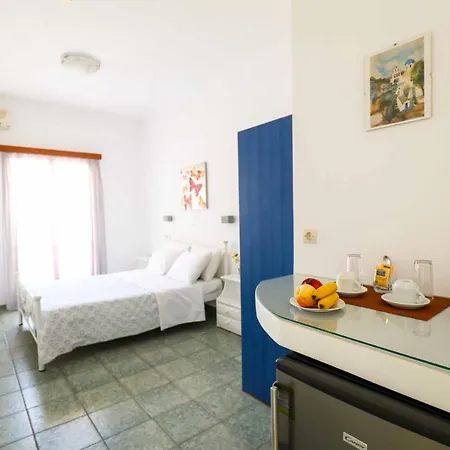 Finikas Santorini