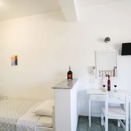 Hotel Finikas Santorini Kamári