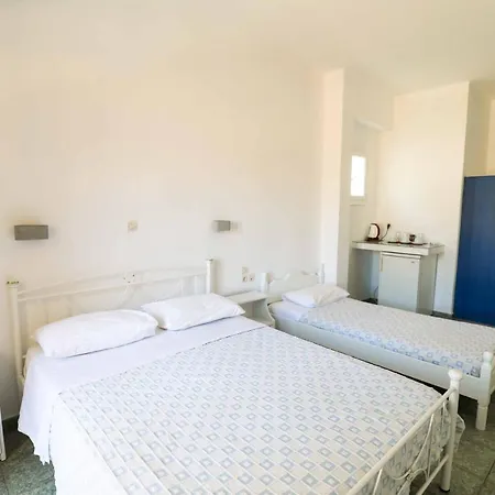 Finikas Santorini