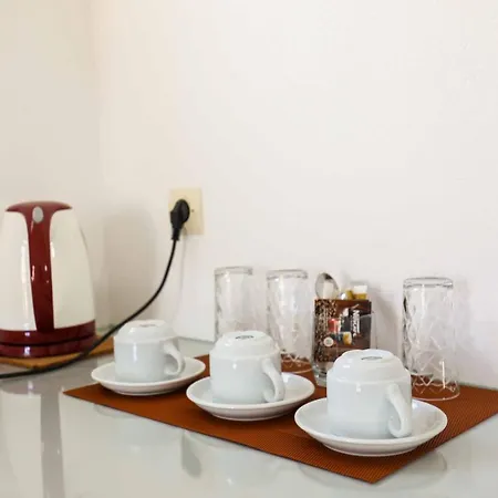 Отель Finikas Santorini 3*