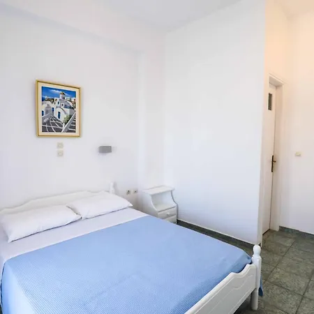 Finikas Santorini Камари