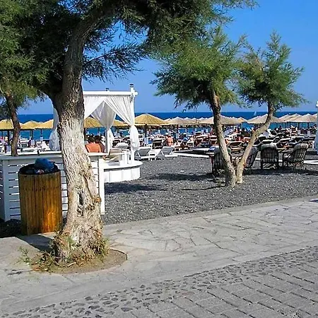 Finikas Santorini Ξενοδοχείο 3*