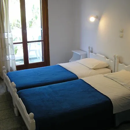 Hotell Finikas Santorini 3*