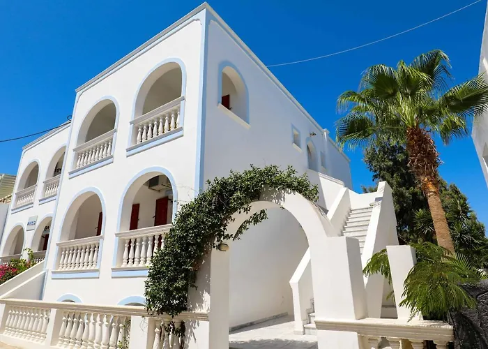 Hotel Finikas Santorini 3*