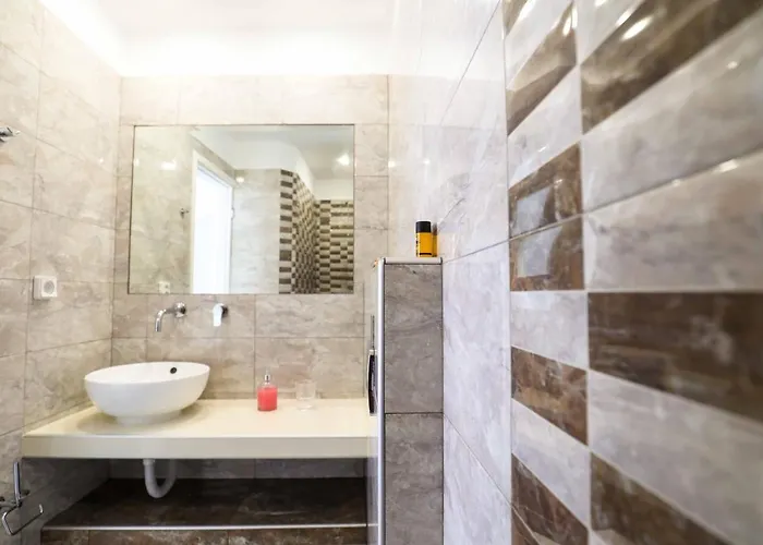 Hotel Finikas Santorini 3*