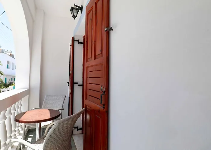 ホテル Finikas Santorini