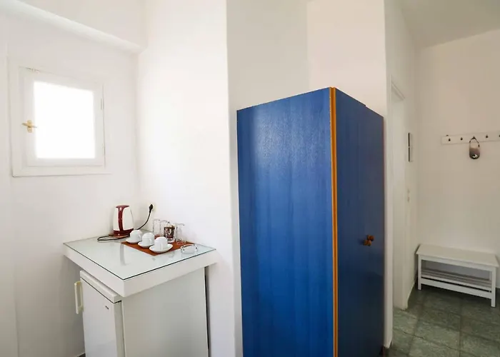 Finikas Santorini 3* Kamari (Santorini)