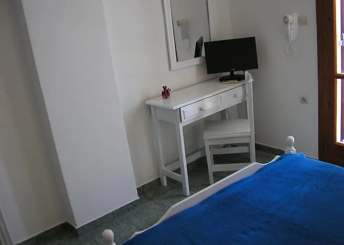 Hotel Finikas Santorini