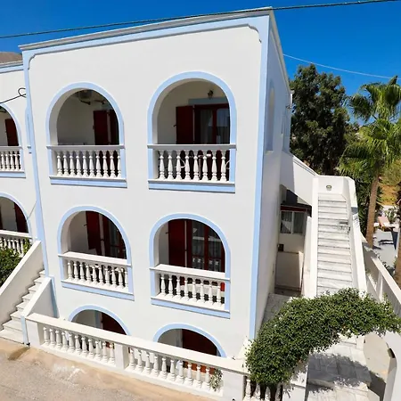 Finikas Santorini Kamári