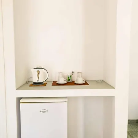 Finikas Santorini Kamári