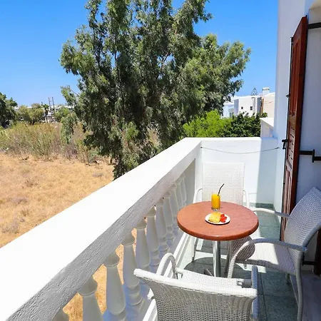 Finikas Santorini
