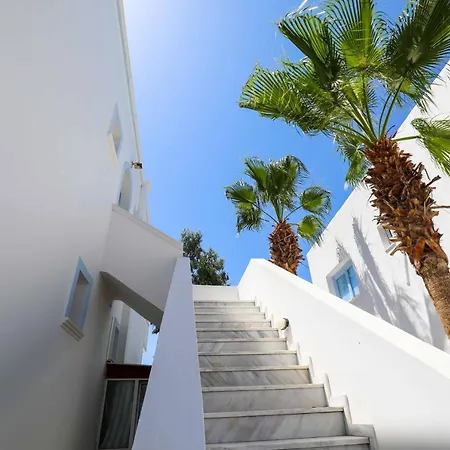 Finikas Santorini Hotel Kamári