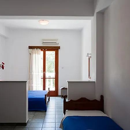 호텔 Finikas Santorini 3*