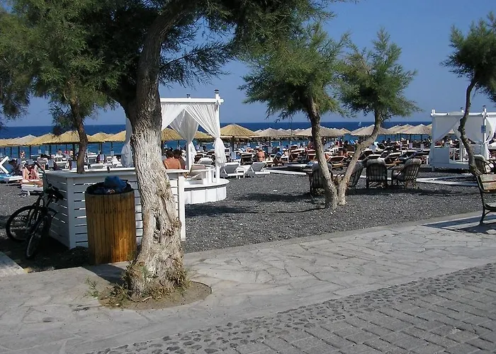 Finikas Santorini Hotel Kamári