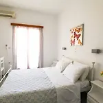 Hotel Finikas Santorini 3*