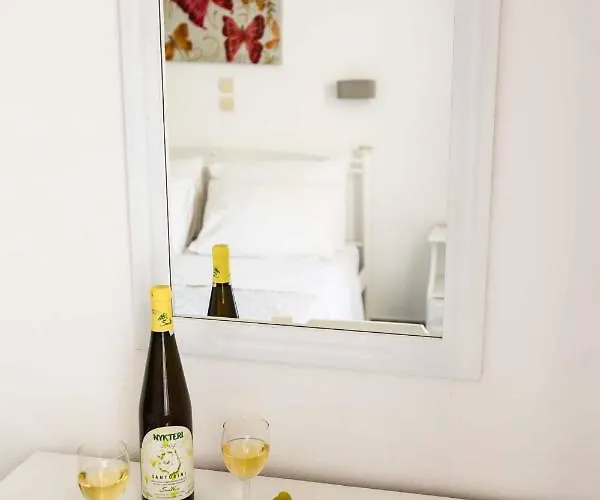 Hotel Finikas Santorini 3*