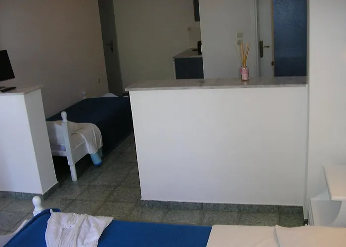 Hotel Finikas Santorini Kamári